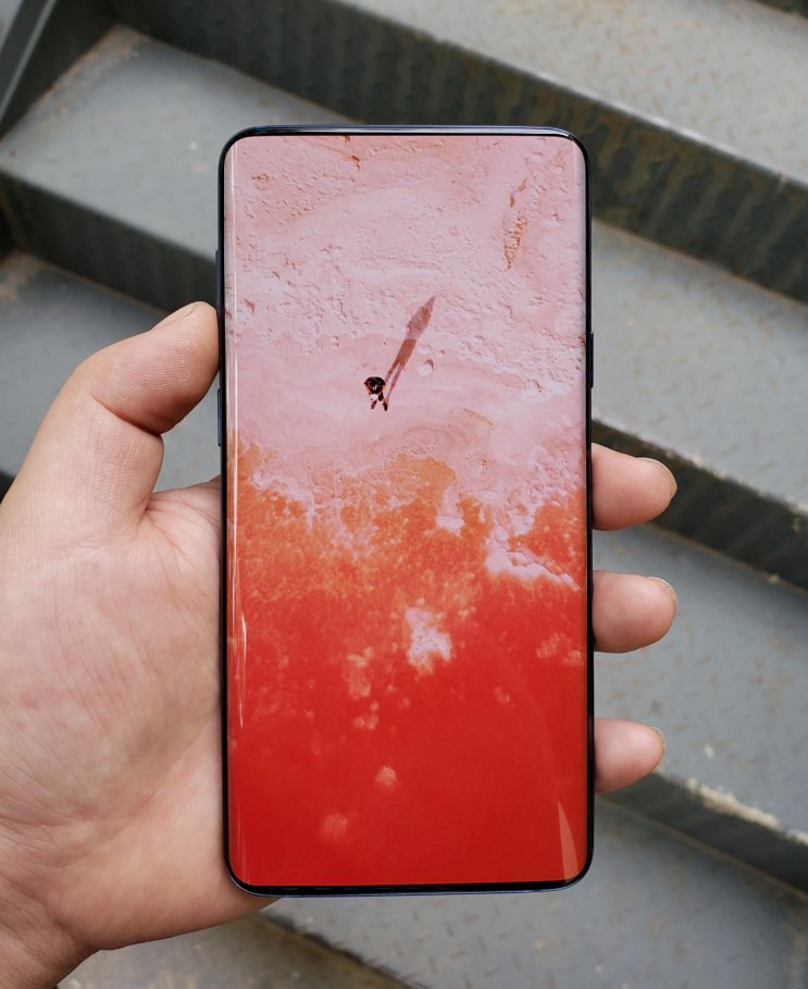 Galaxy S10 tamamen ekrandan oluşacak