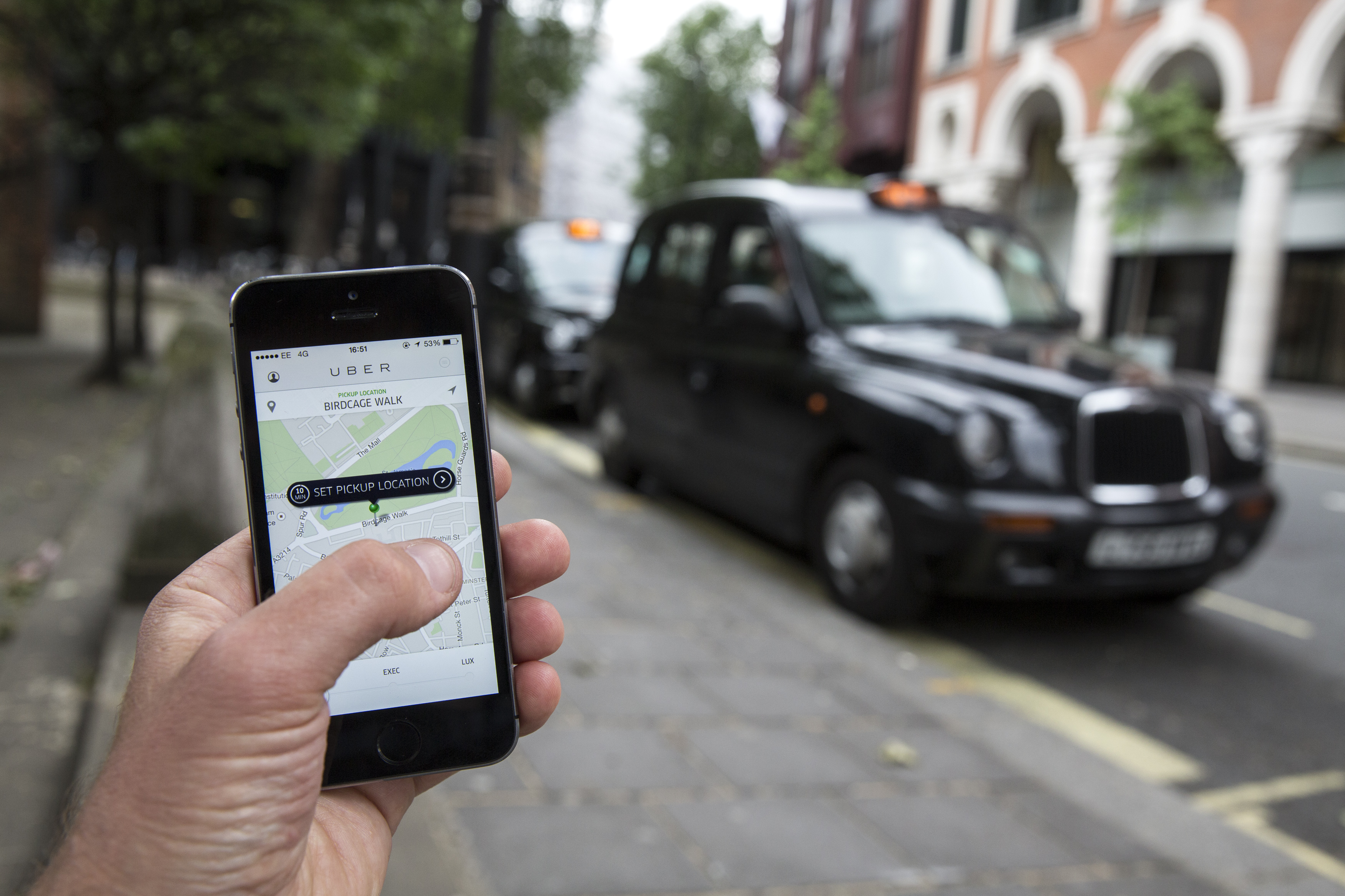 Uber, Londra'daki operasyonlarını sürdürmek için mahkeme karşısına çıkacak