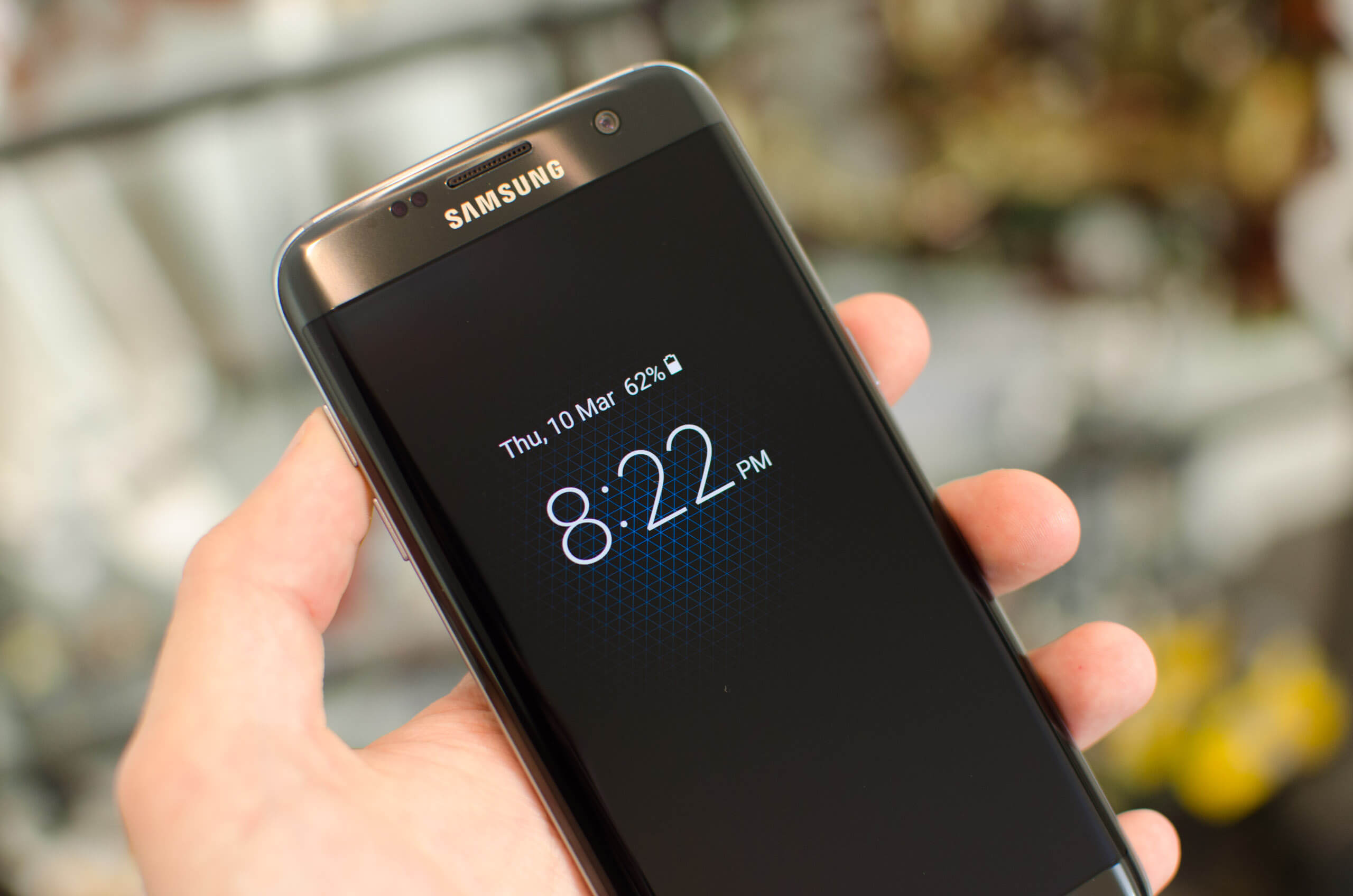 Samsung, 'Daima Açık Ekran' özellikli telefonlar için 30 yeni saat modeli yayınladı
