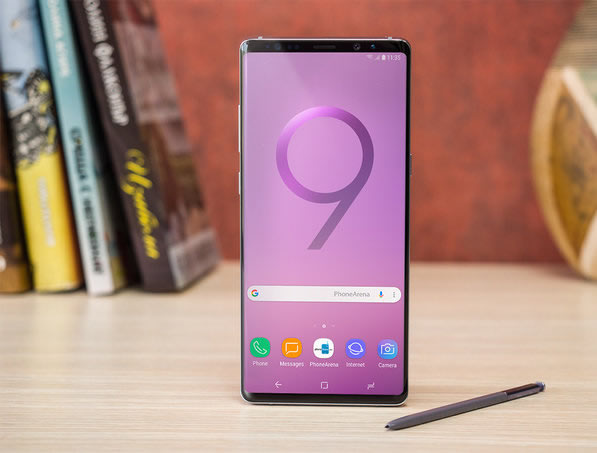 Samsung Galaxy Note 9'un demo cihazını test eden editör, telefonla ilgili yeni bilgiler verdi