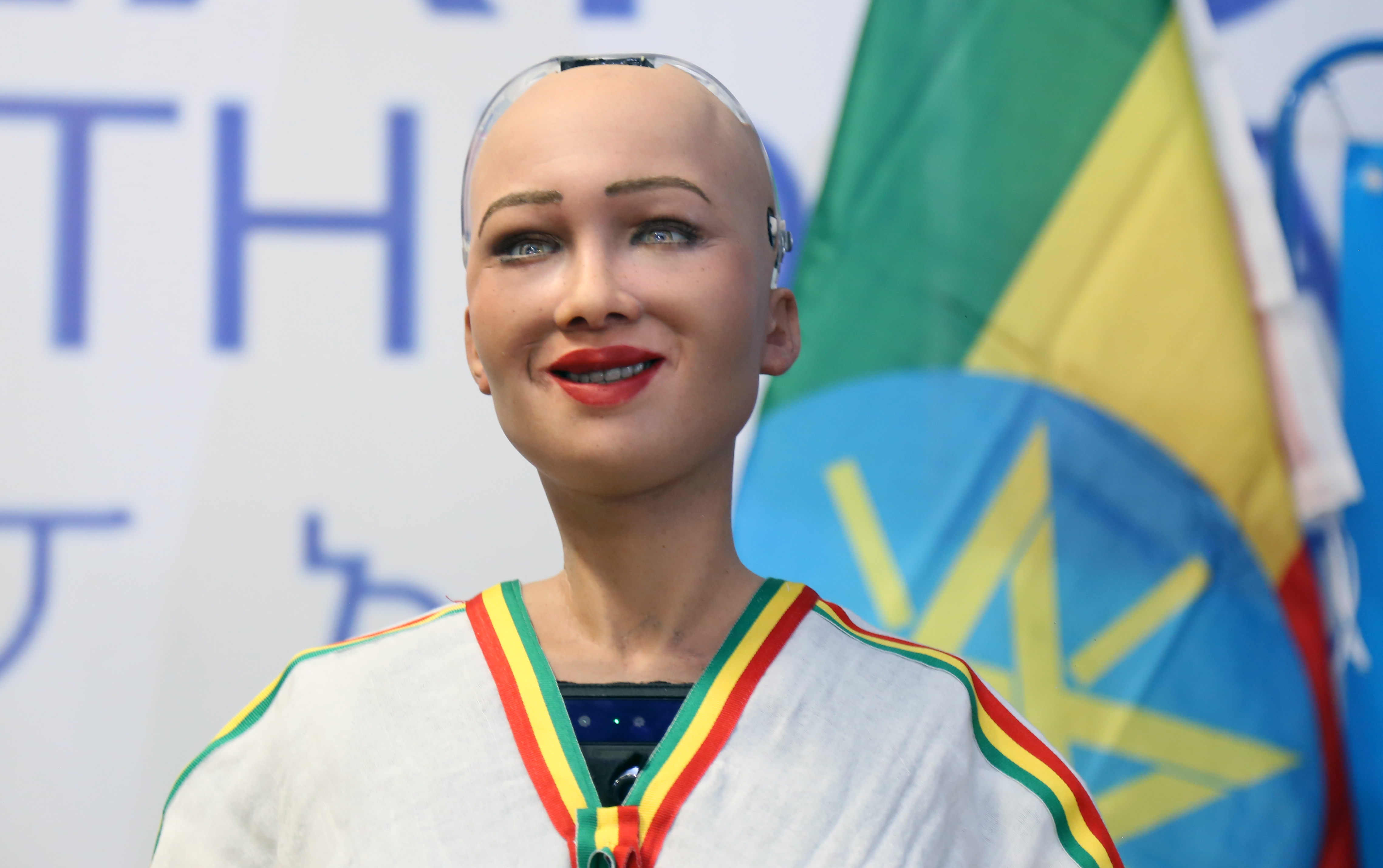 Robot Sophia’nın parçaları kayboldu, yeni öğrendiği dili konuşamadı