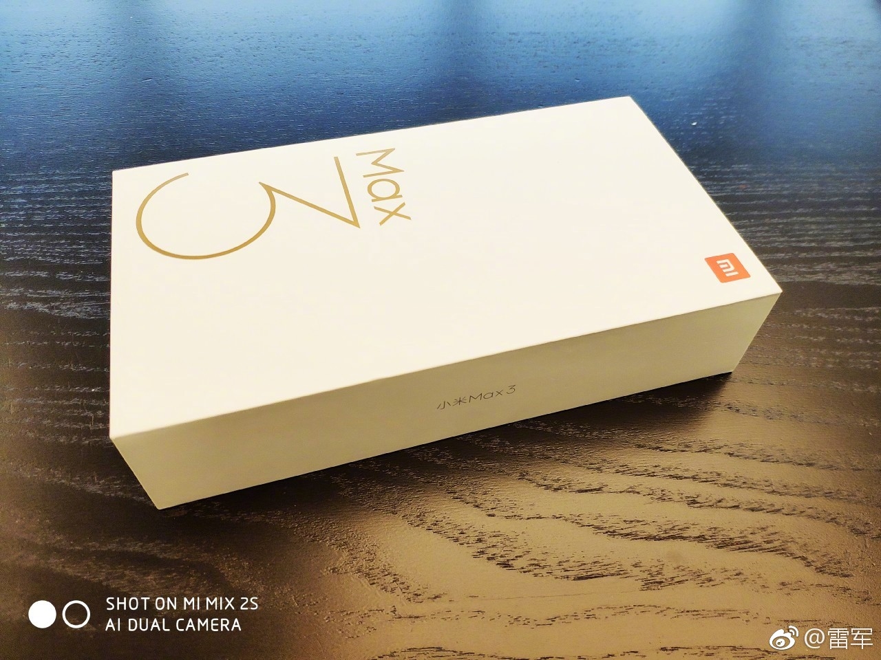 Xiaomi CEO'su Lei Jun, Mi Max 3'ün kutusunu paylaştı