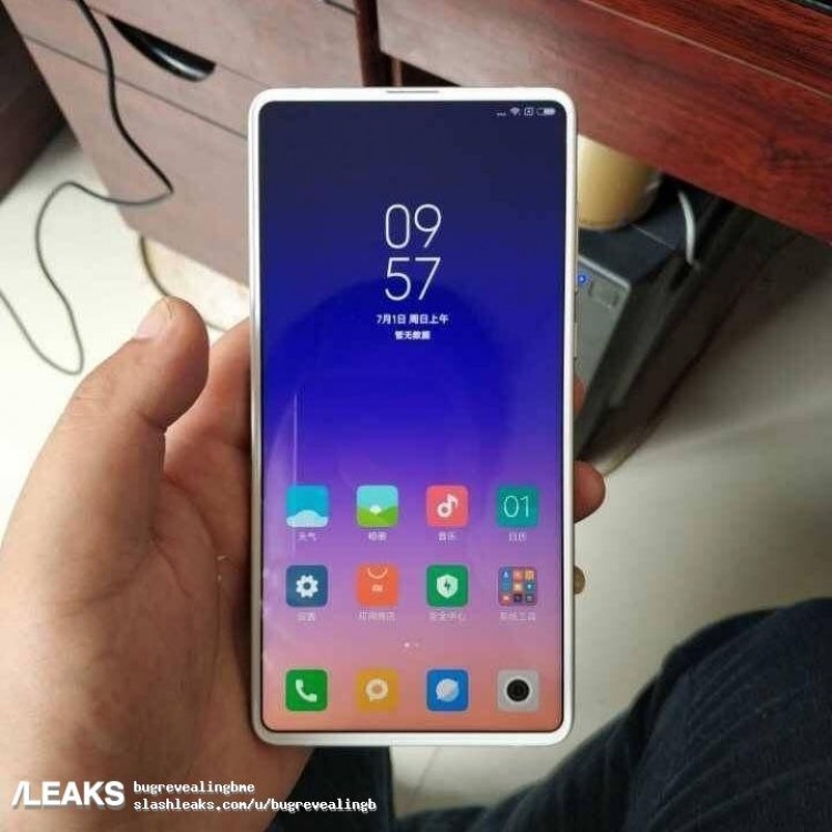 Xiaomi Mi Mix 3'ün yeni görüntüsü açılır-kapanır ön kameraya işaret ediyor