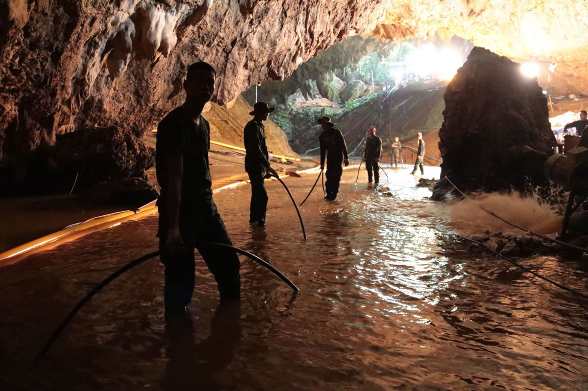 Tayland'da yaşanan mağaradan kurtarma operasyonu Hollywood filmi oluyor