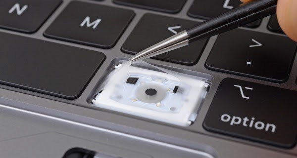 Apple Macbook Pro 2018 toza ve kire karşı daha dayanıklı klavye ile geliyor