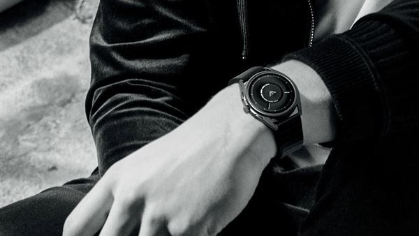 Emporio Armani Yeni Nesil Connected Akilli Saatini Duyurdu