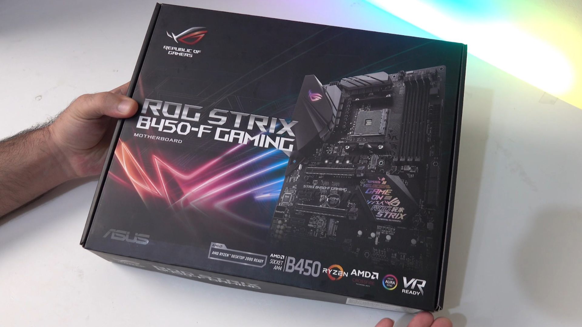 ASUS Rog Strix B450F Gaming Anakart Kutu Açılımı