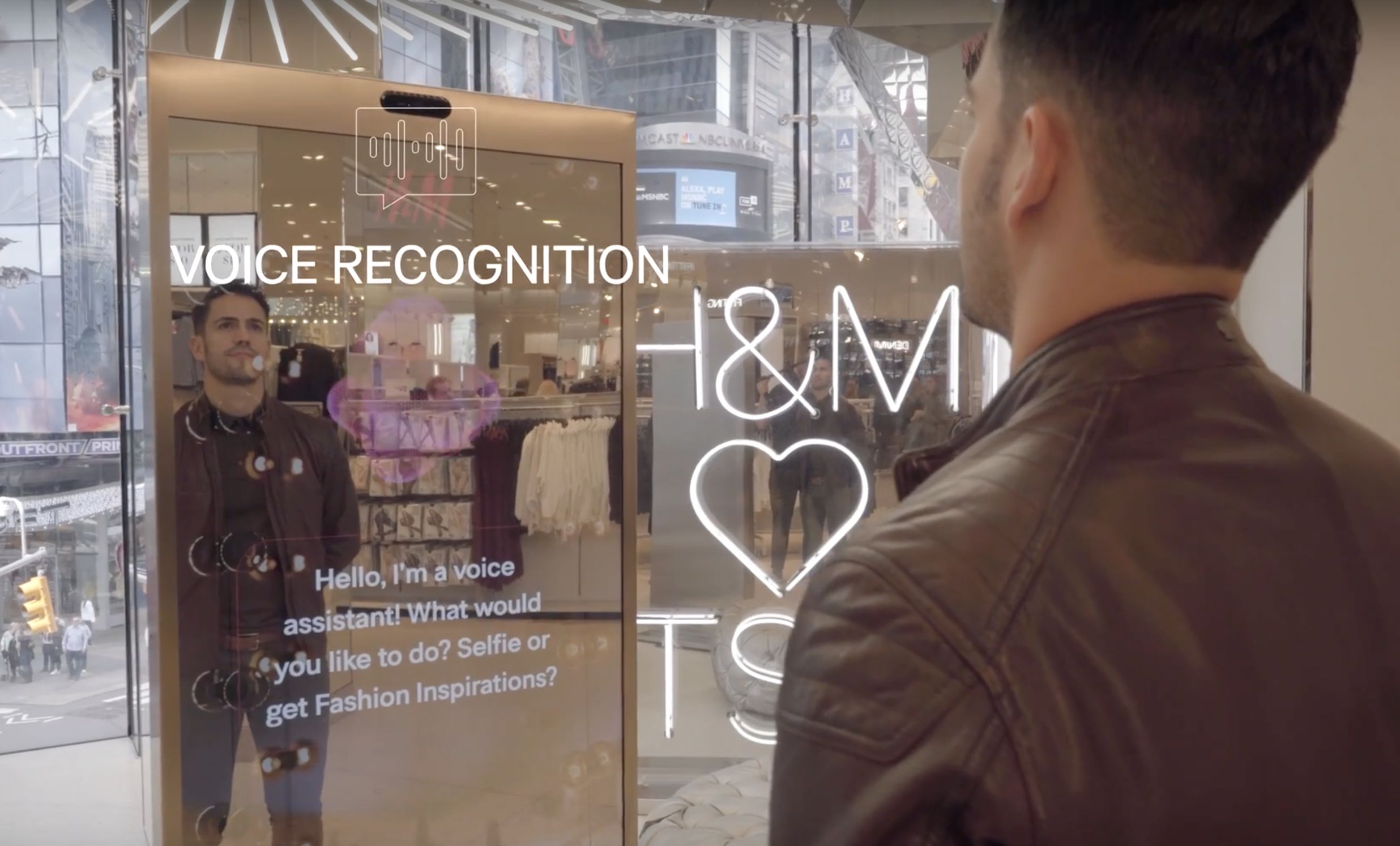 Microsoft, H&M için moda tavsiyesi veren interaktif bir ayna geliştirdi