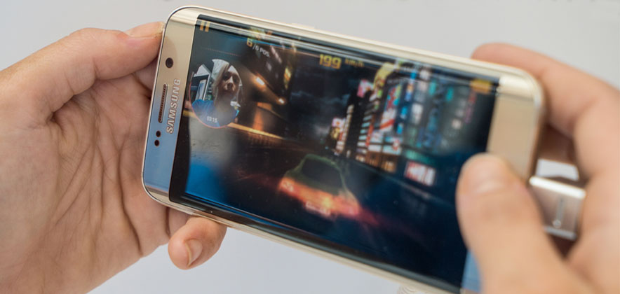 Samsung da oyuncu odaklı telefon furyasına katılıyor