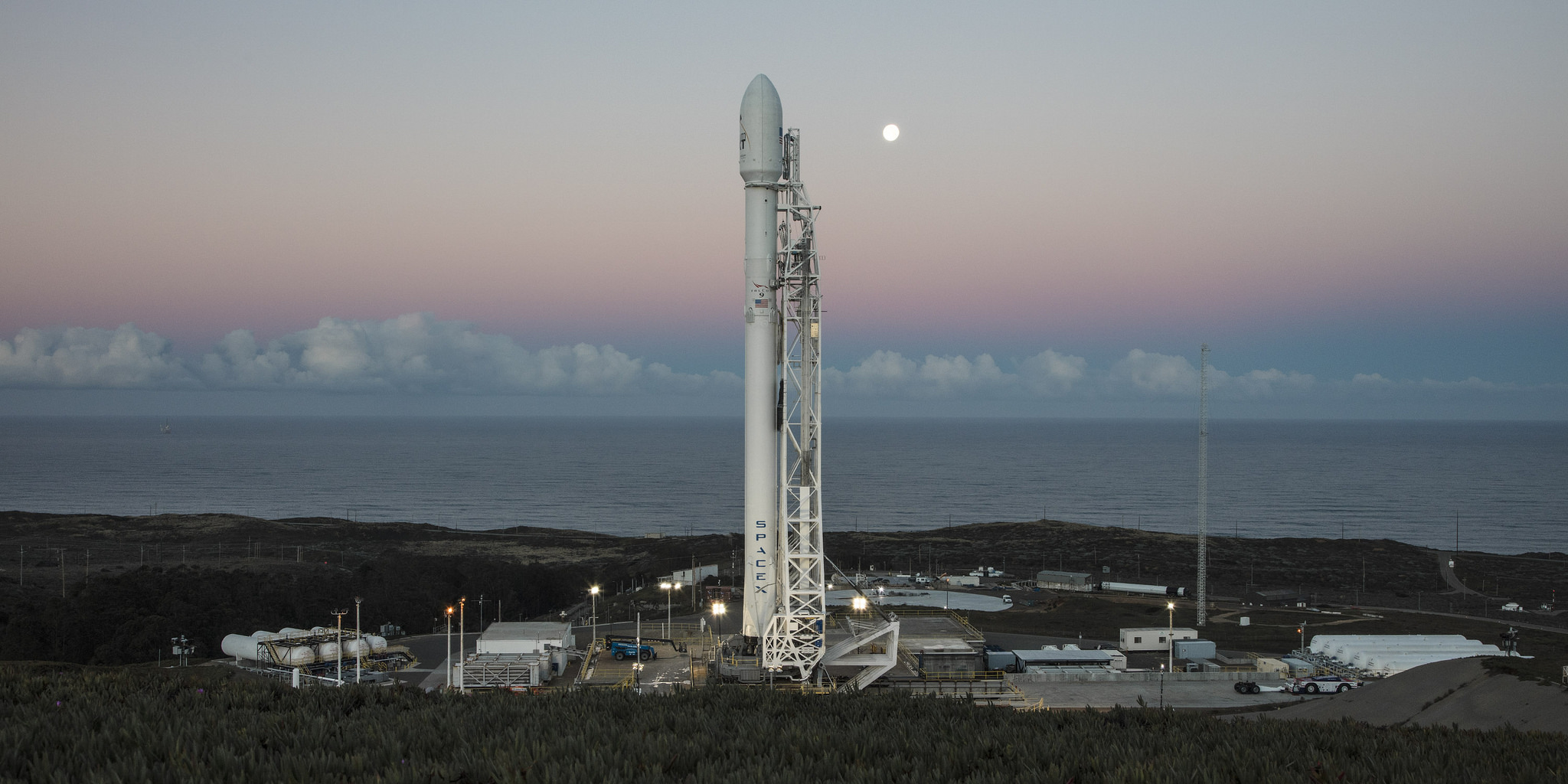 SpaceX durmak bilmiyor: Üç gün içerisinde ikinci kez roket indirdiler