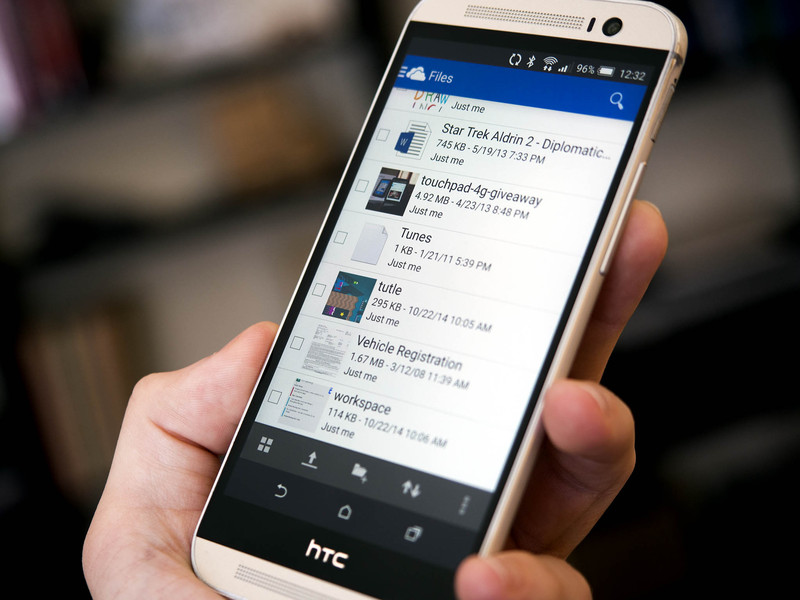 OneDrive'ın Android uygulaması artık parmak izi kilidini destekliyor