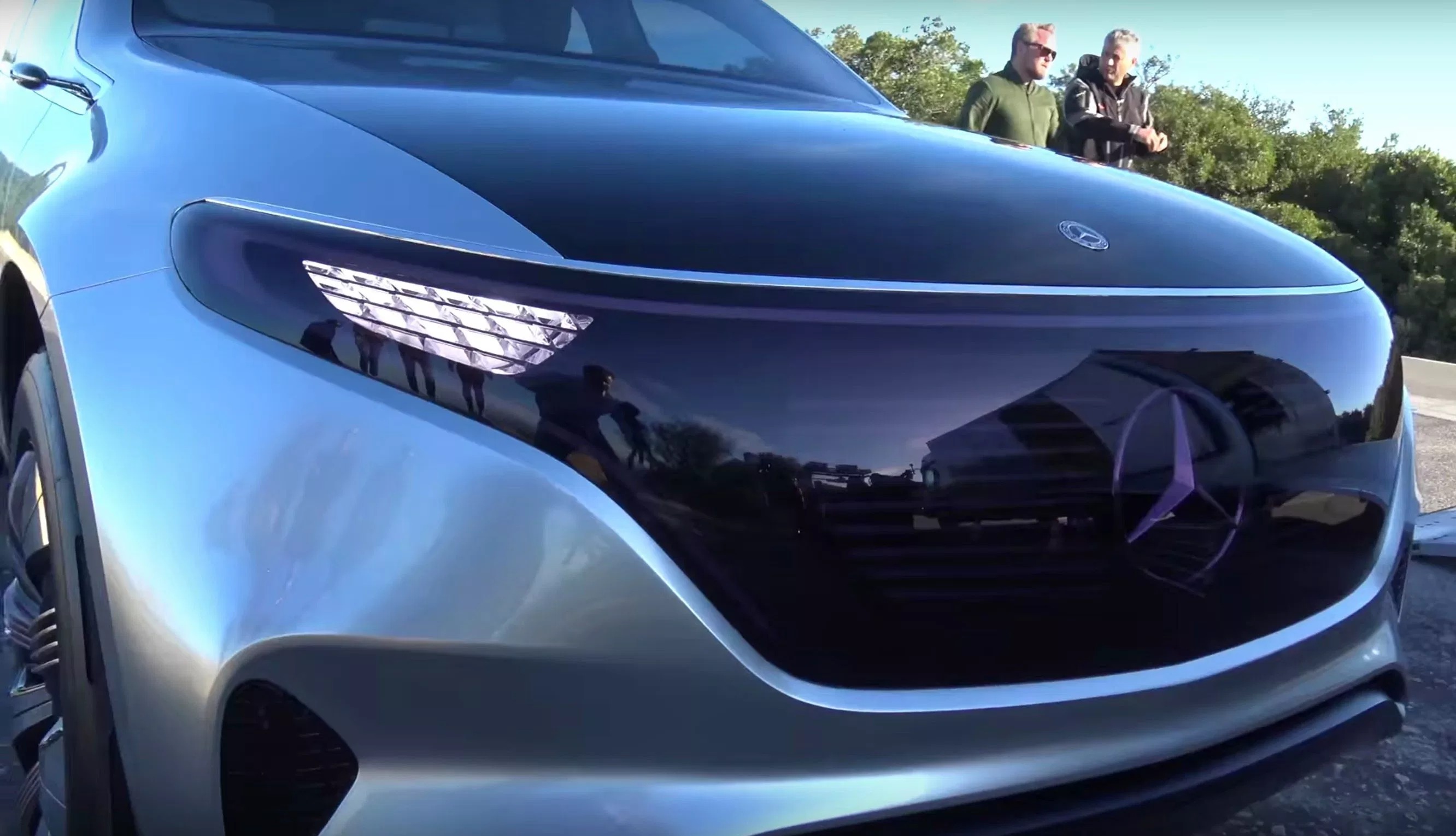 Mercedes, elektrikli SUV modelinin ilk resmi görüntüsünü paylaştı