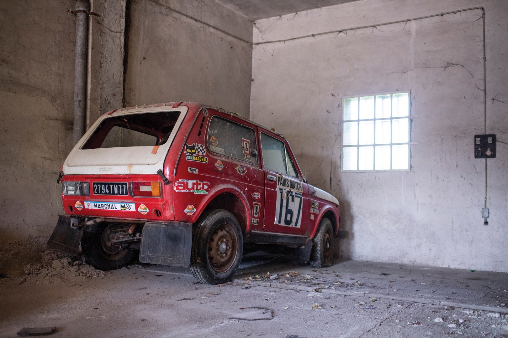 Garajda keşfedilen 1981 model Lada Niva'nın 100 bin dolara satılması bekleniyor