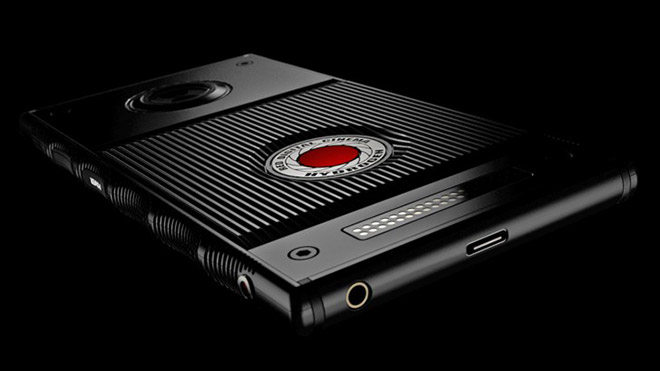 Akıllı telefon RED Hydrogen One'ın kutu açılış videosu yayınlandı