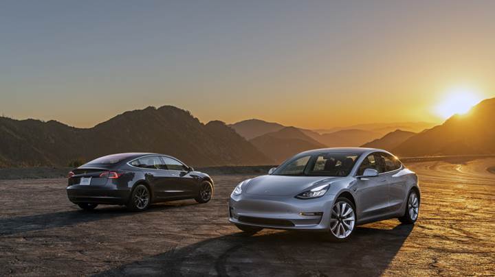 Amerika'da Tesla Model 3 satışları BMW'yi geçti