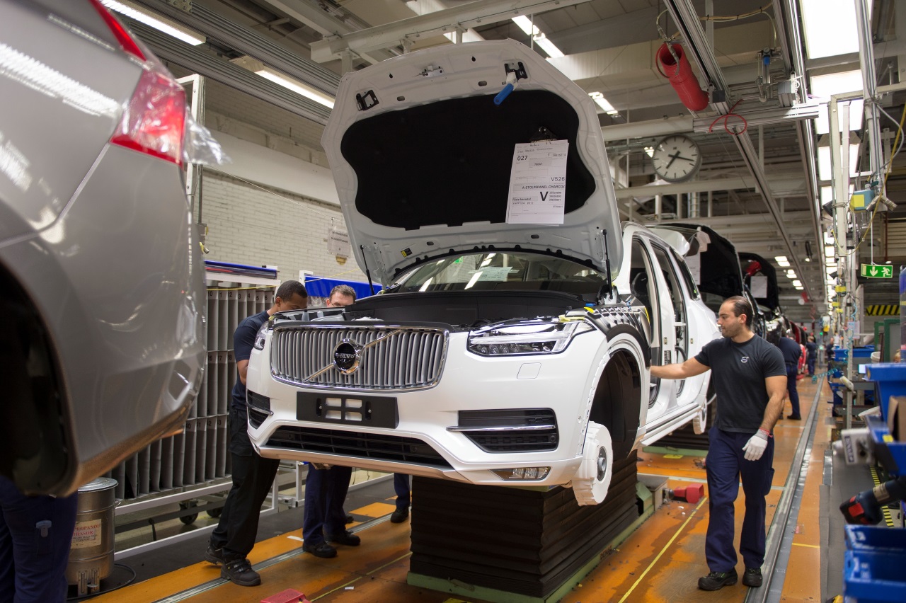 Volvo, Florence Kasırgası yaklaşırken üretimi durdurdu