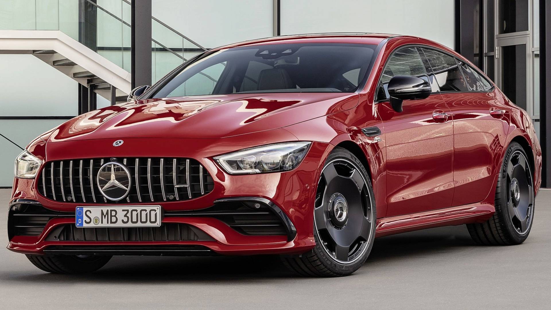 Mercedes-AMG GT 43 tanıtıldı!