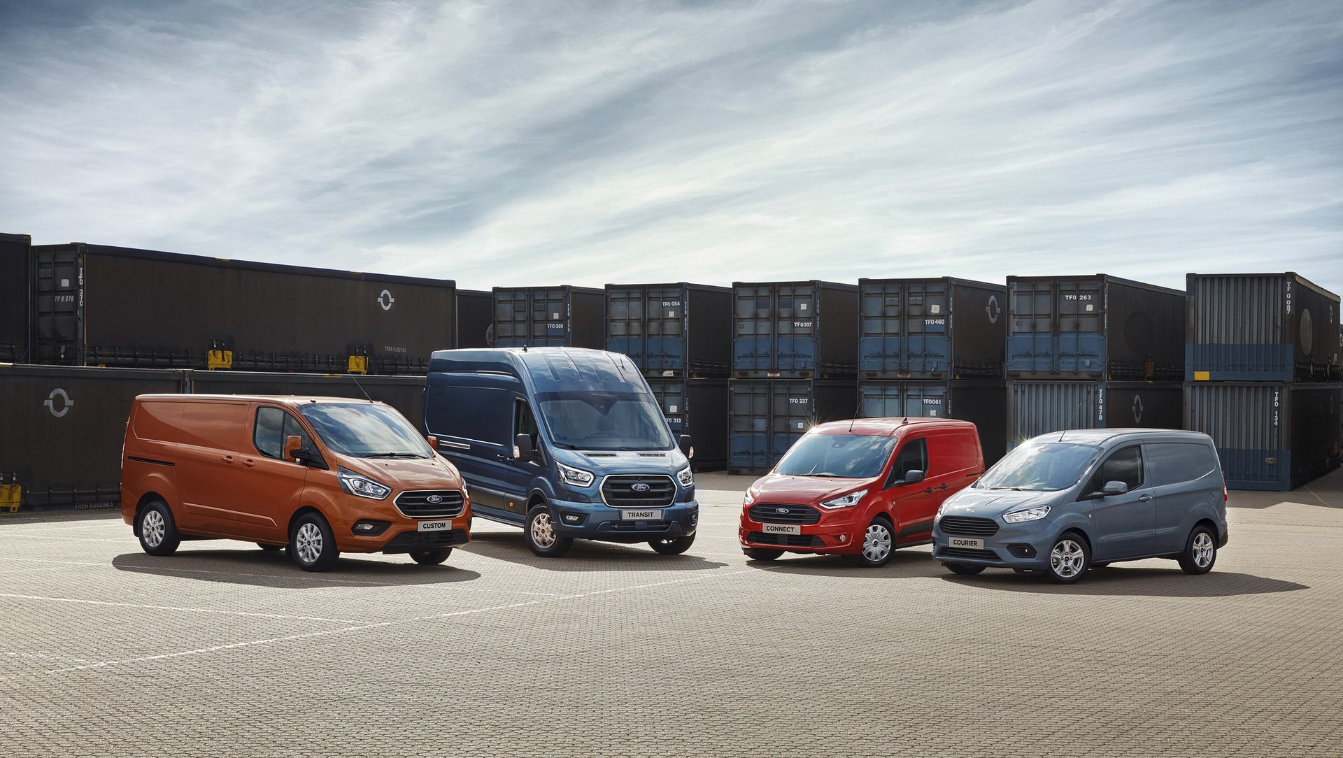 Yeni Ford Transit, Custom ve Connect modelleri tanıtıldı