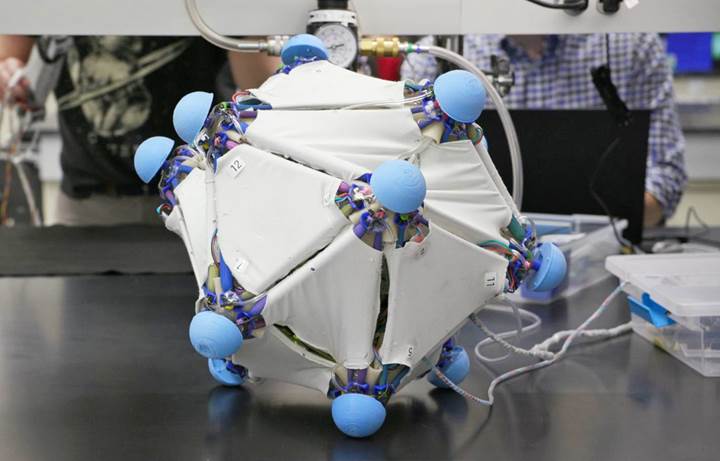 Robotik deri ile bütün nesneler robota dönüşebilir