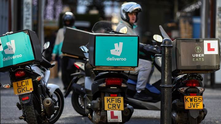Uber gıda dağıtım hizmeti Deliveroo'yu satın alabilir