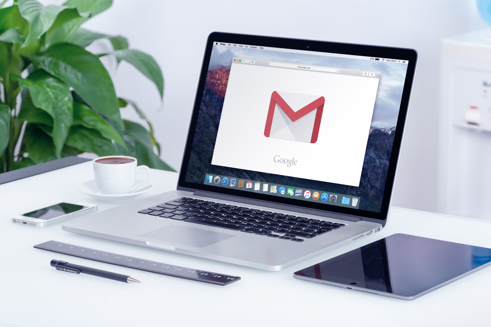 Google, Gmail hesaplarına ait verileri paylaşmaya devam ediyor