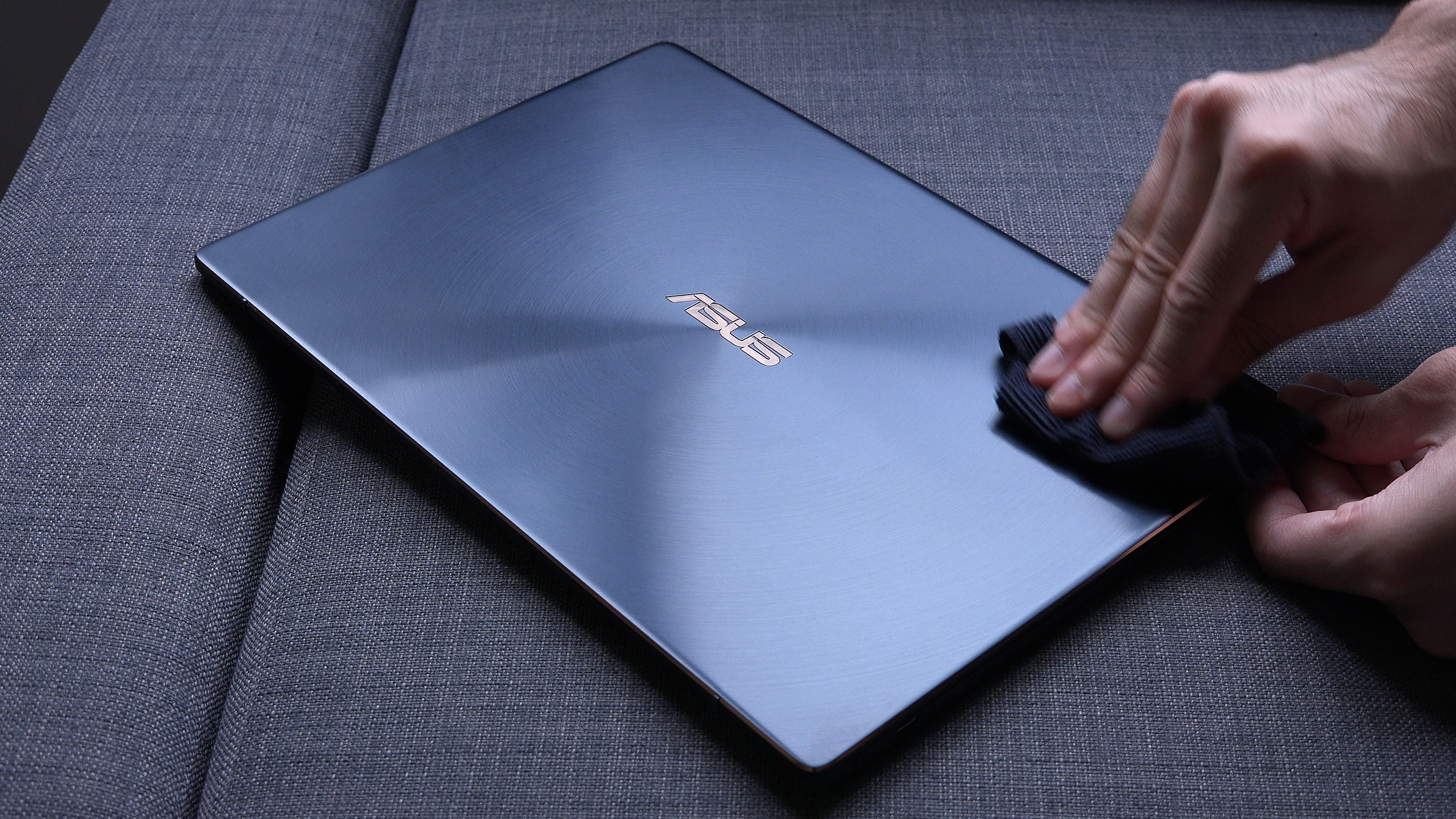 Macbook Pro'ya alternatif olabilir mi? 'Asus Zenbook S UX391U incelemesi'