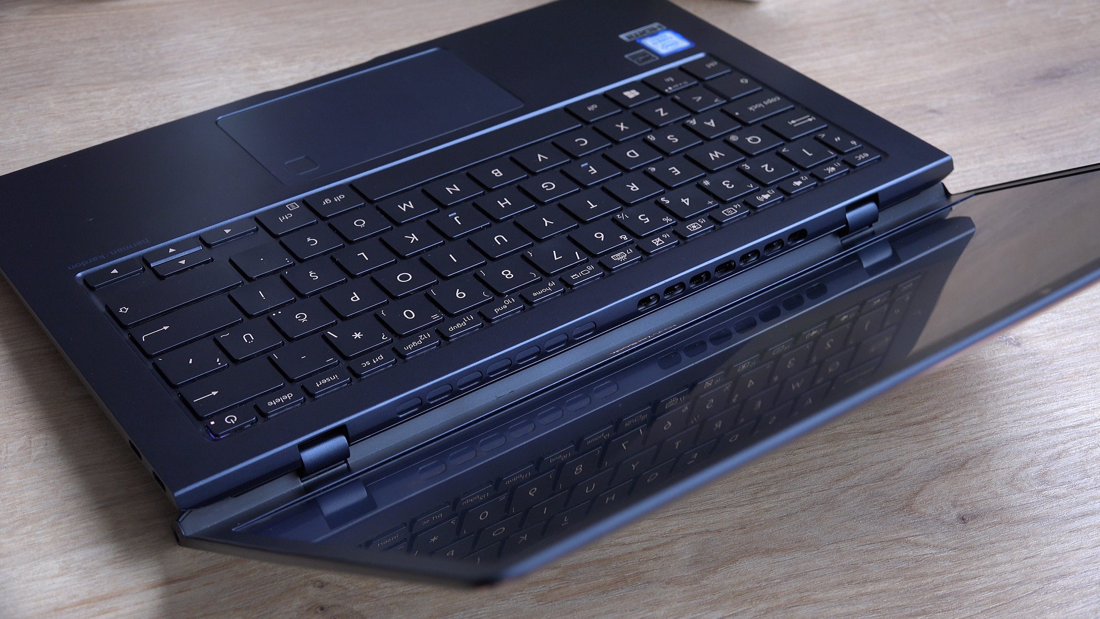 Macbook Pro'ya alternatif olabilir mi? 'Asus Zenbook S UX391U incelemesi'