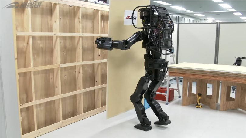 İnşaat işlerinde çalışabilecek insansı robot