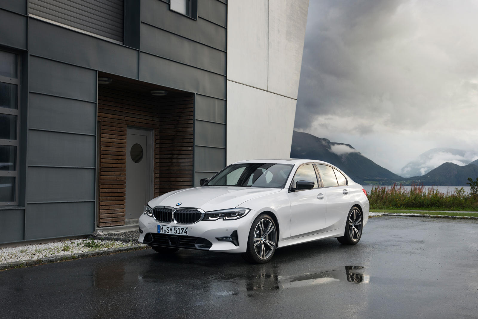 Beklenen an geldi: 2019 BMW 3 Serisi resmen tanıtıldı