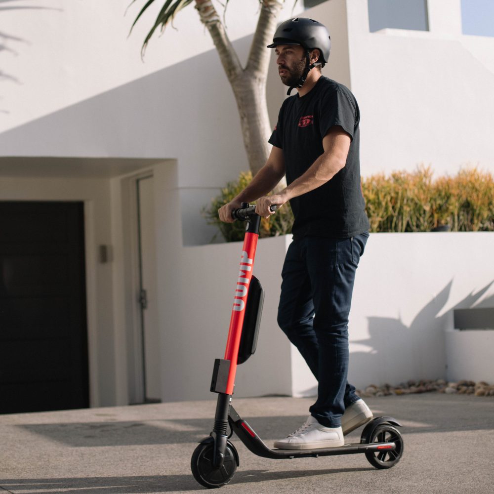 Uber elektrikli scooter hizmetini başlattı