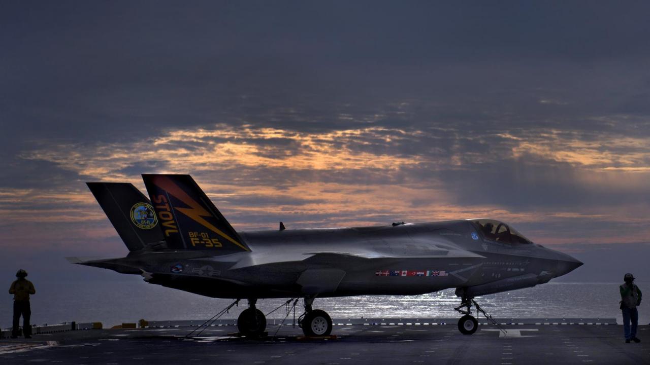 Pentagon F-35 uçuşlarını geçici olarak durdurdu