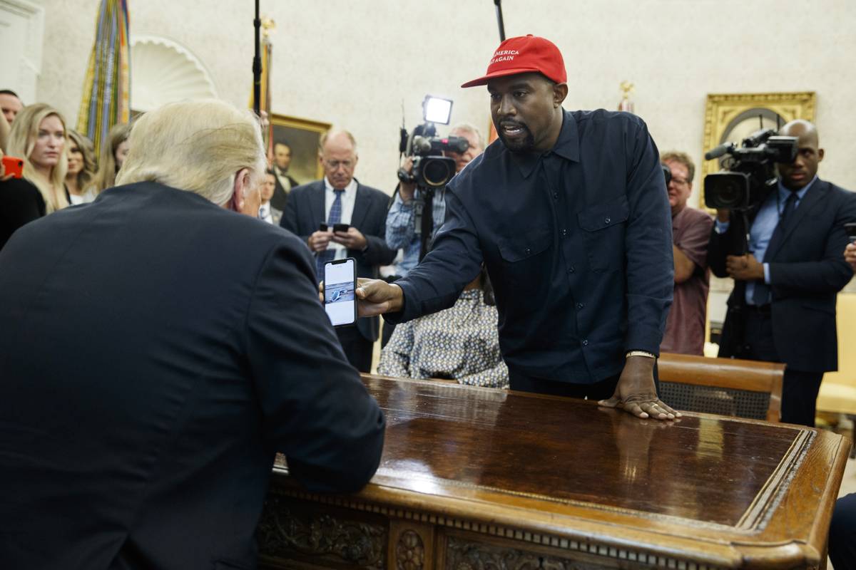 Kanye West, Apple'ın Trump için bir iPlane üretmesini istiyor