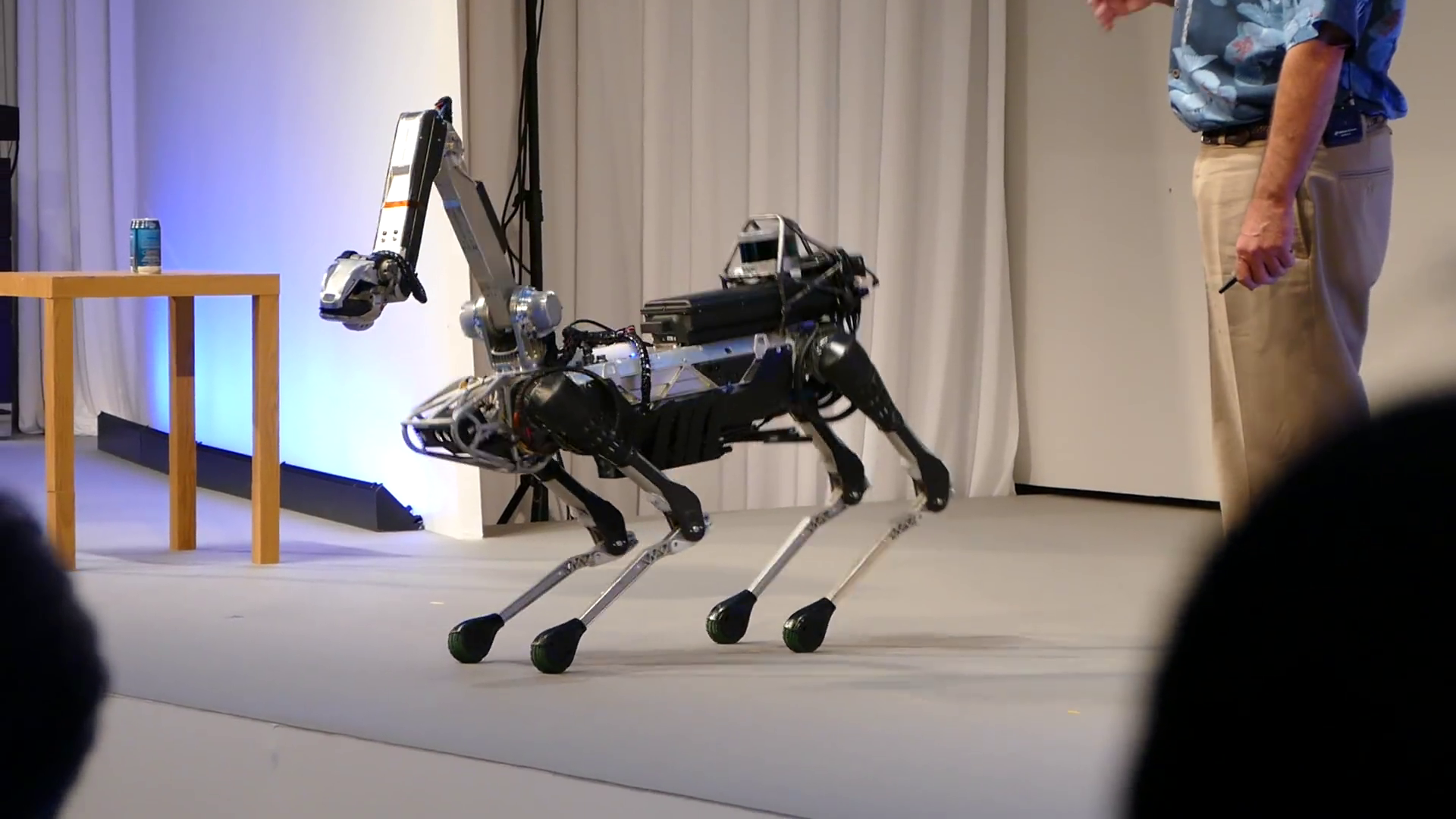 Boston Dynamics, robot köpek Spot'u şantiyelerde test ediyor