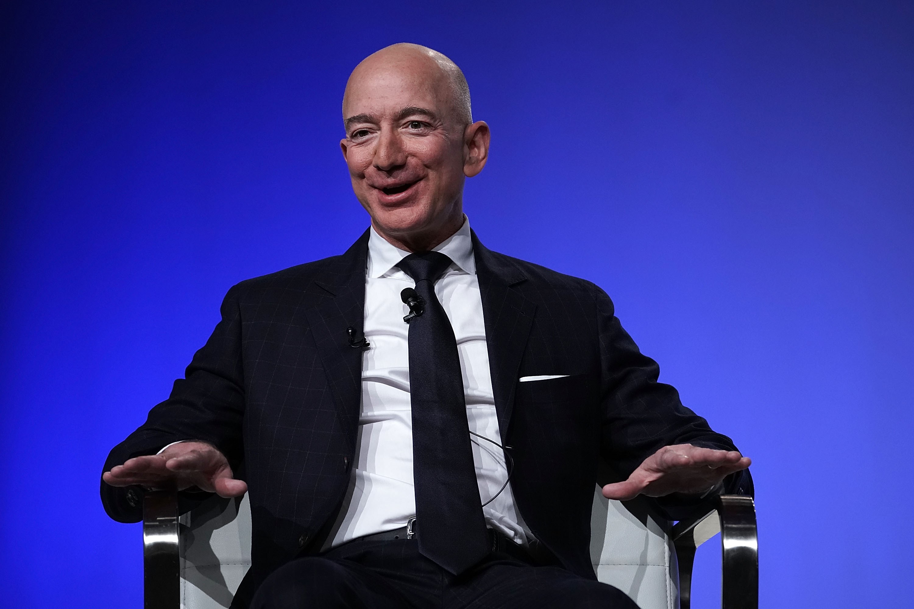 Jeff Bezos: 'Güneş Sistemi'nde 1 trilyon insan yaşayacak'