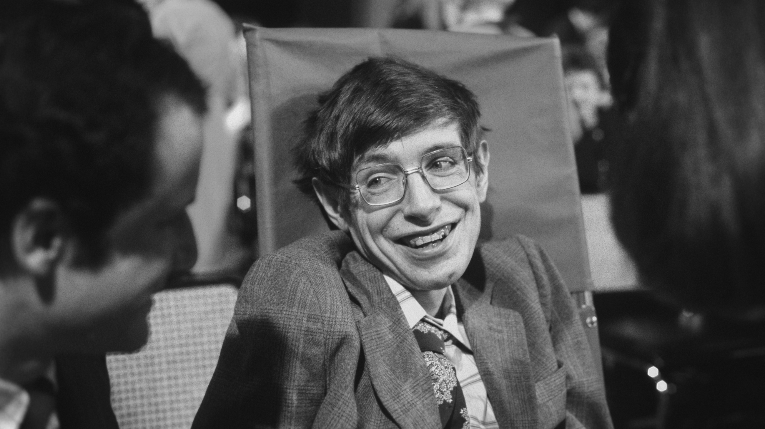 Stephen Hawking'in eşyaları açık artırma ile satılacak