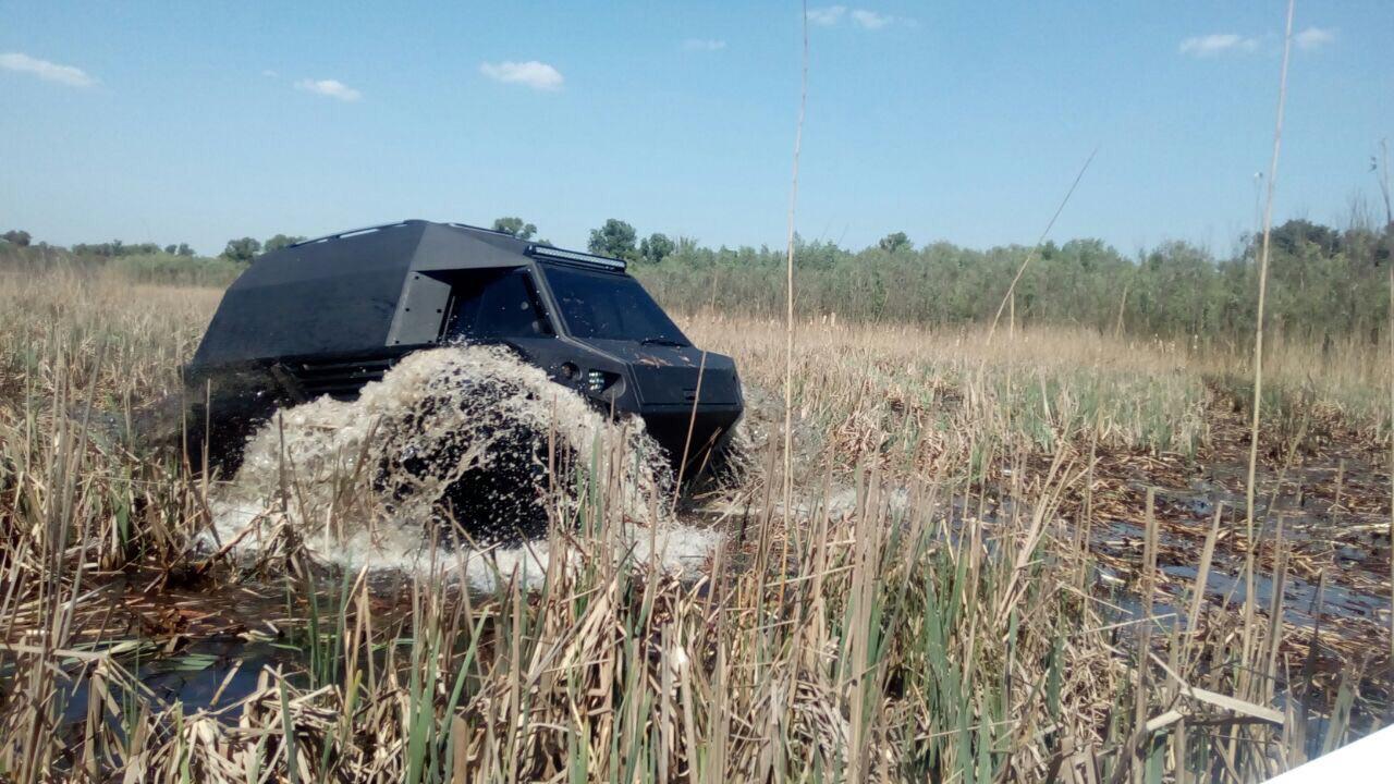 Kiev'de Ukraynalı Off Road aracını inceledik