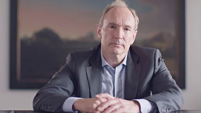Web'in babası Tim Berners-Lee: 'Google ve Facebook parçalanmaya mahkum'