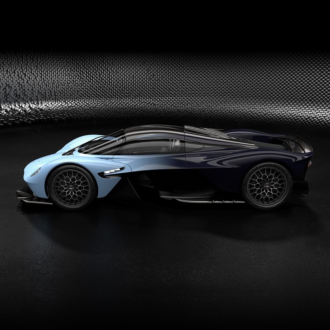 Aston Martin hiper otomobilinin fotoğraflarını yayınladı: Karşınızda Valkyrie