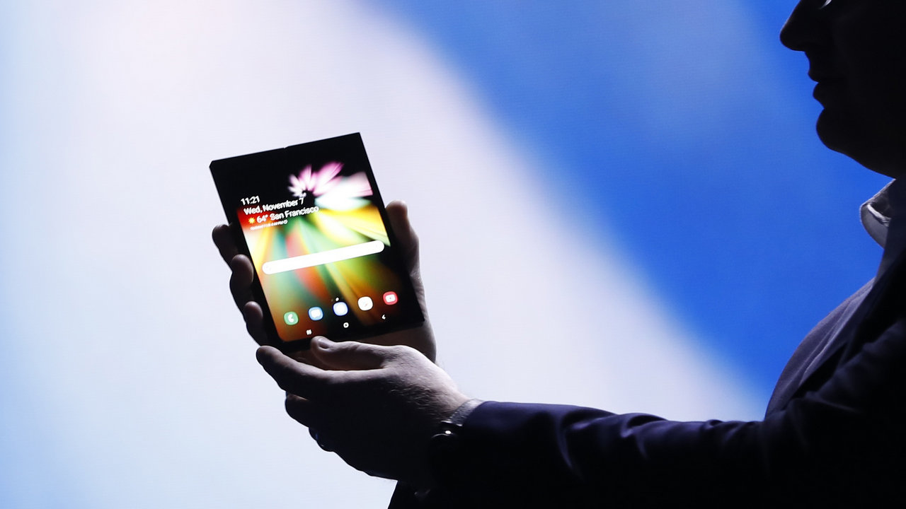 Samsung, 1 milyon katlanabilir telefon üretmeyi hedefliyor: Peki kaça satacak?