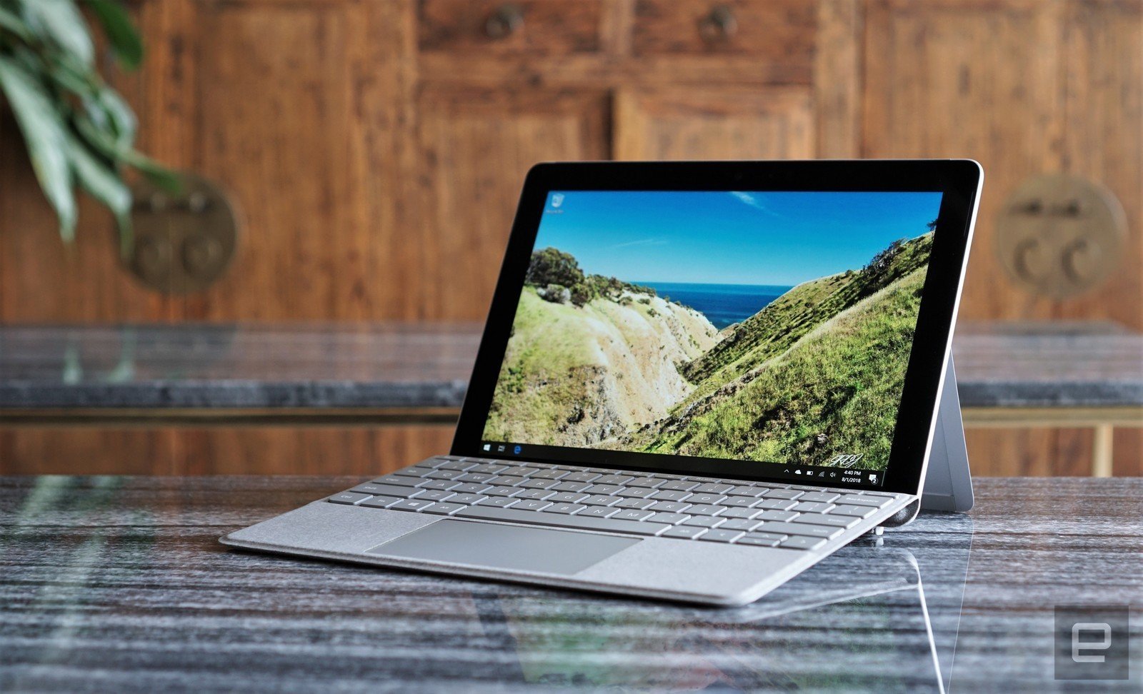 LTEli Surface Go tabletler 20 Kasım'da satışa sunulacak