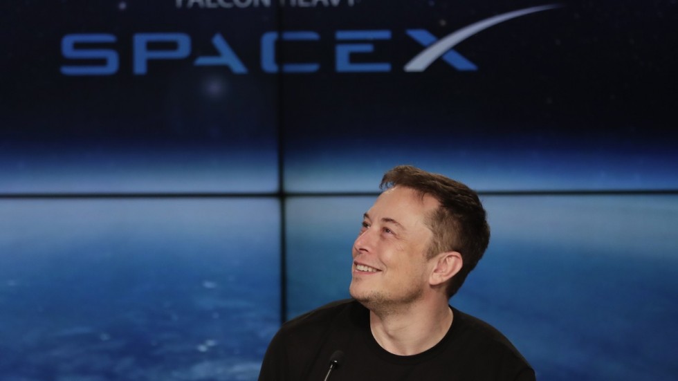 Elon Musk, 'uzaydan internet' projesi Starlink için resmi izinleri aldı