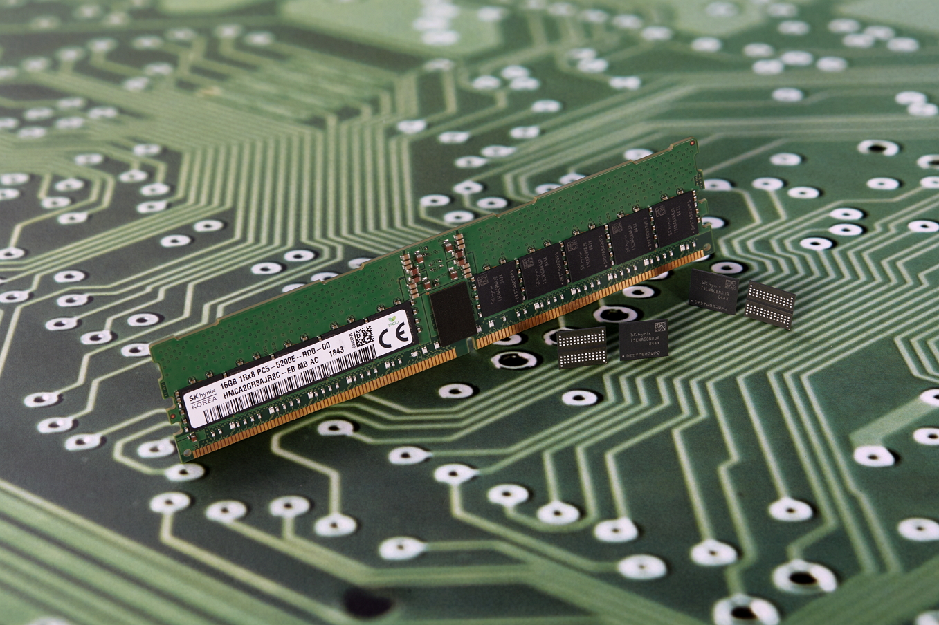 SK Hynix 16 Gb DDR5 DRAM’lerini duyurdu