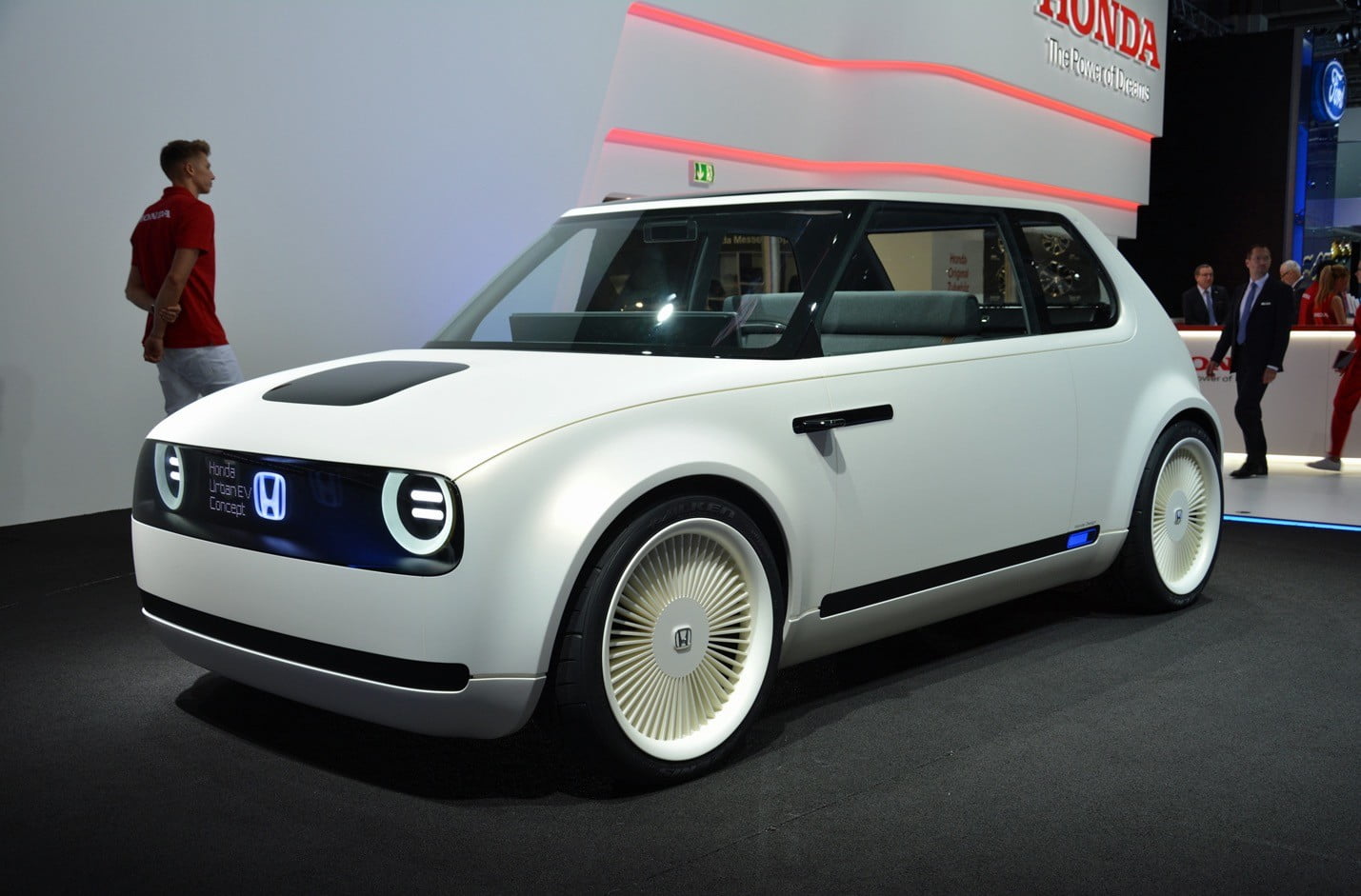 Honda'nın küçük elektrikli otomobili Urban EV ilk kez görüntülendi