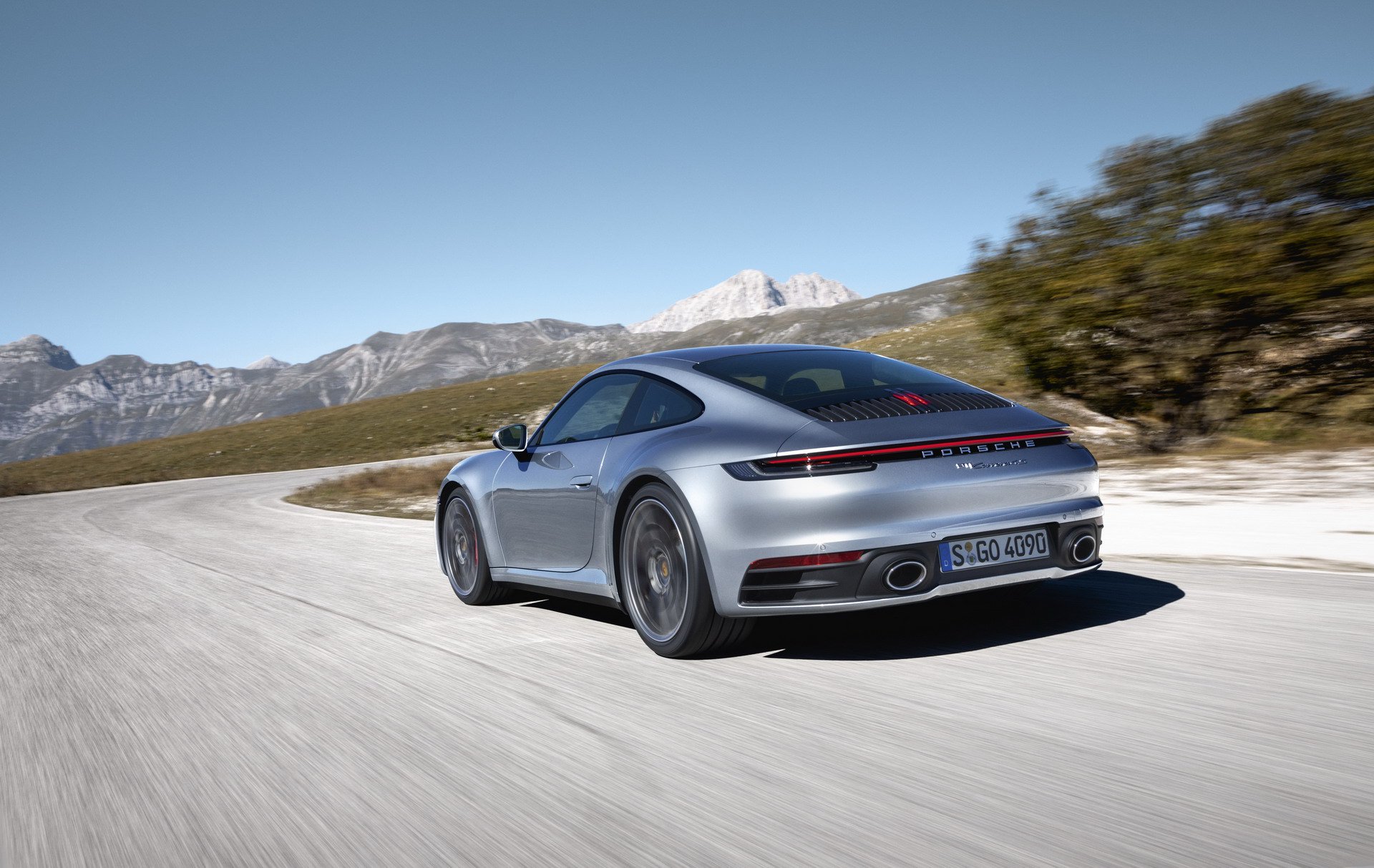 2020 Porsche 911 tanıtıldı: daha güçlü ve daha yakışıklı