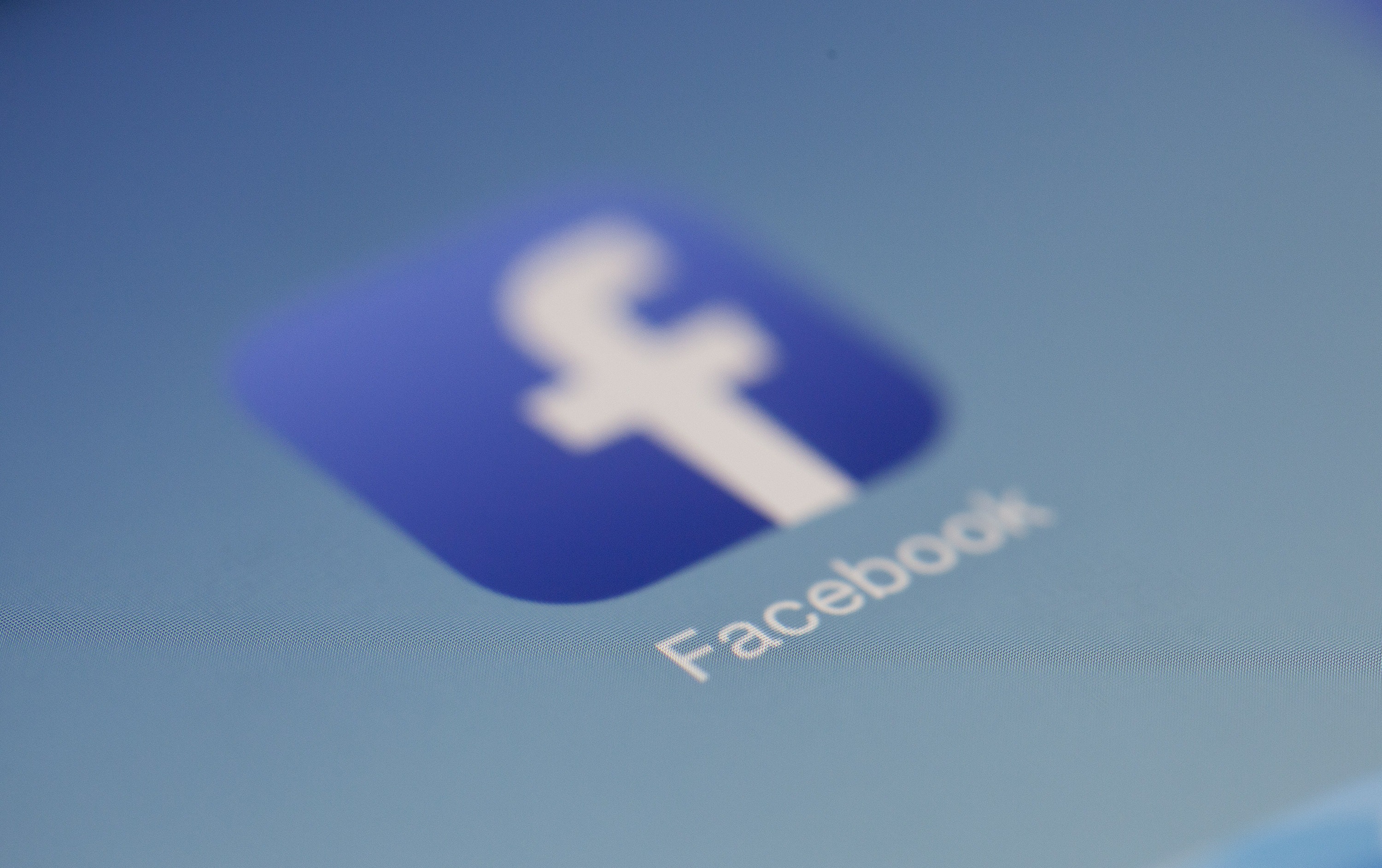 Facebook, kullanıcı bilgilerini satmayı düşünmüş