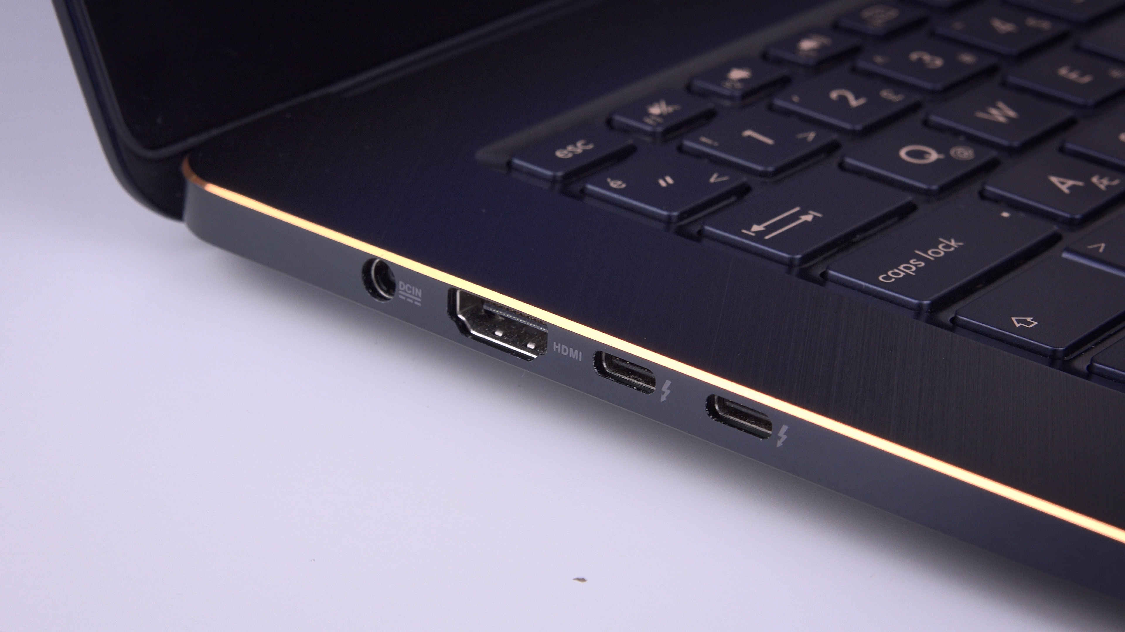 Dizüstünde ikinci ekran? 'Asus ZenBook Pro UX580G incelemesi'