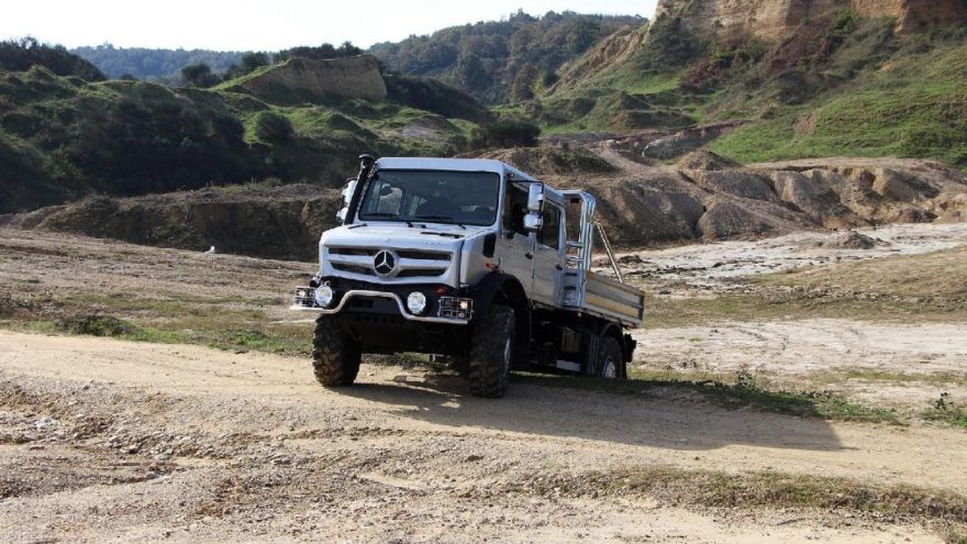 Mercedes'in efsanevi kamyonu Unimog, Türkiye'de satışa sunuldu