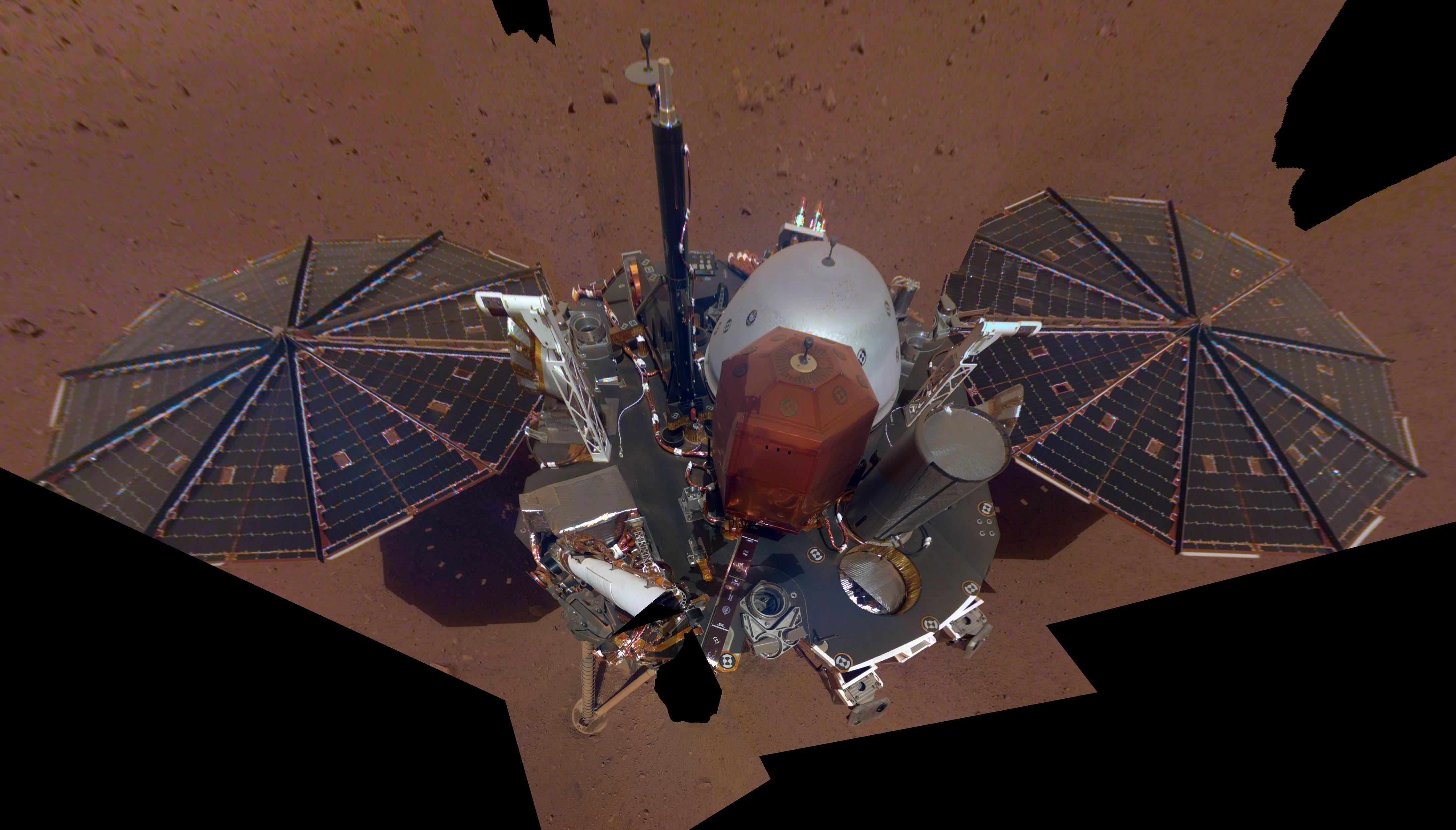 InSight uzay aracı, Mars'ta 'selfie' yakaladı