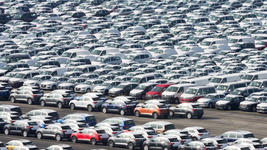 Volkswagen'den yeni skandal: Binlerce kullanılmış araç sıfır niyetine satıldı!