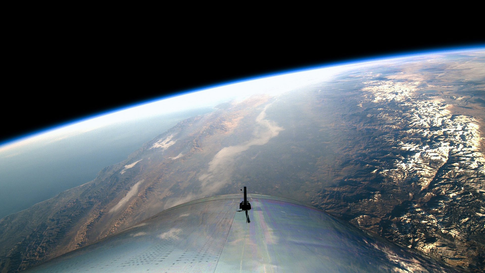 Virgin Galactic, ilk kez uzaya çıktı: İşte muhteşem görüntüler